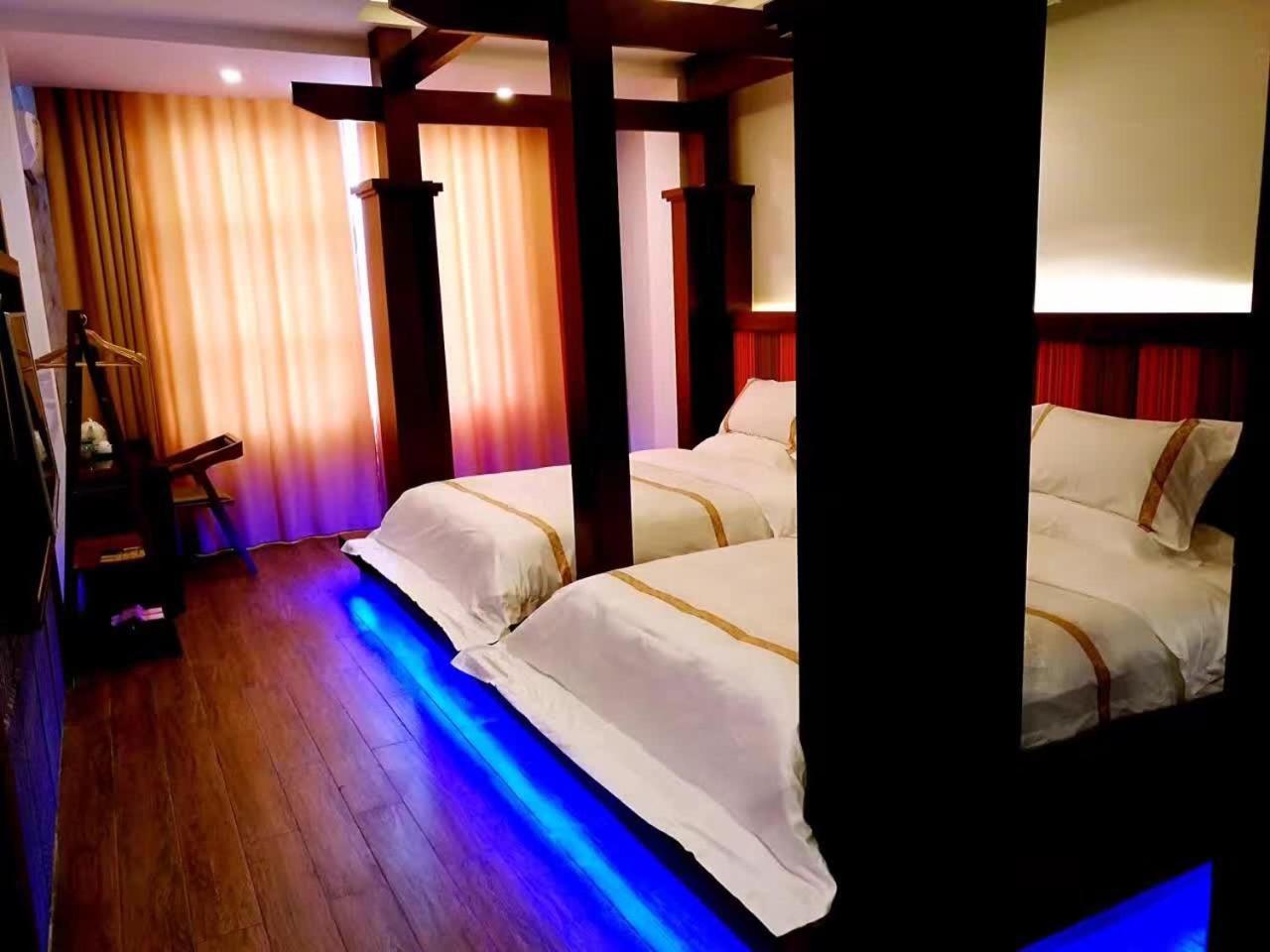 Family Hotel Zhangjiajie Exteriör bild